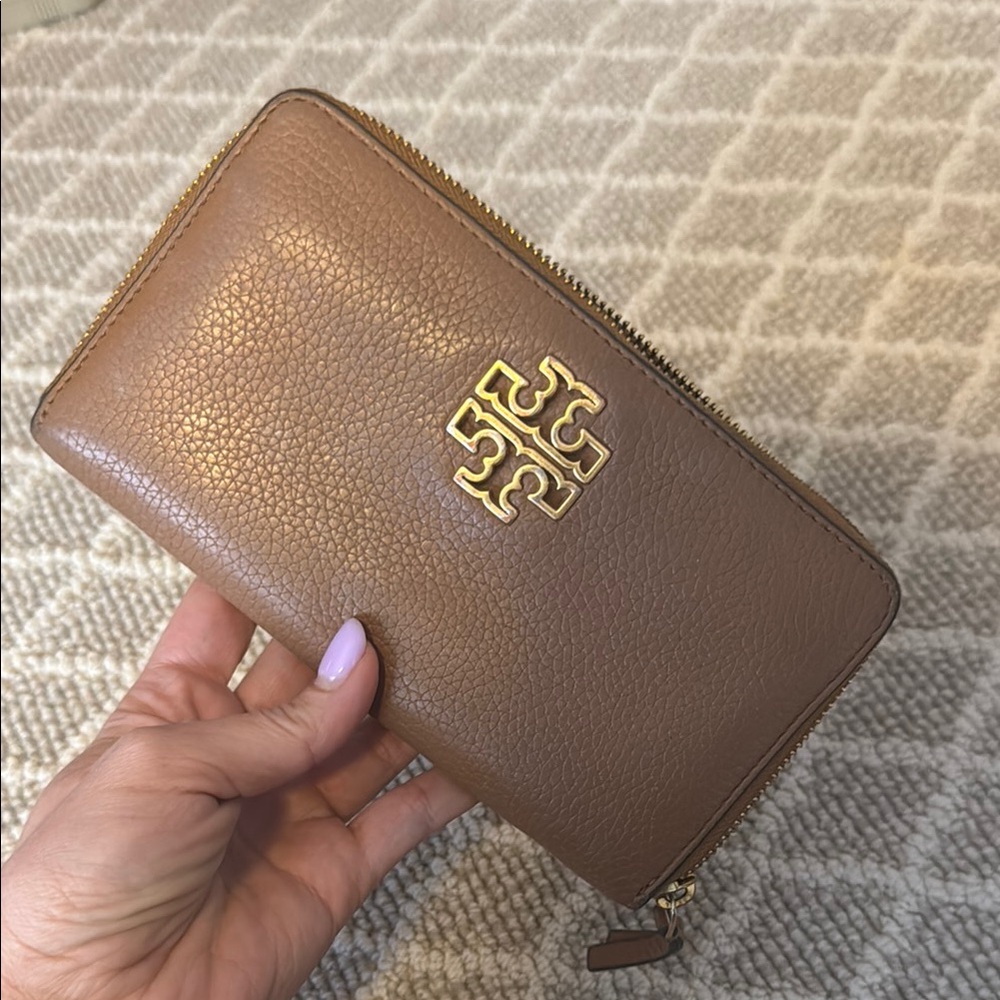 Tory Burch Brown Leather Wallet